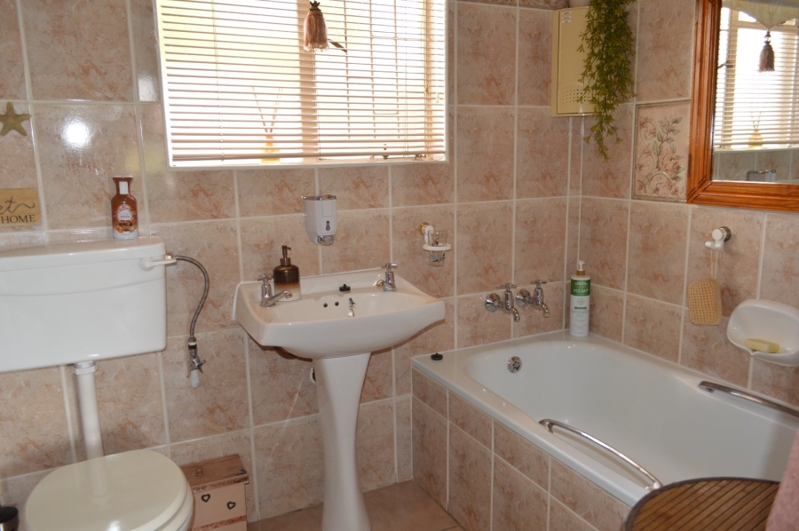 3 Bedroom Property for Sale in Meiringspark North West